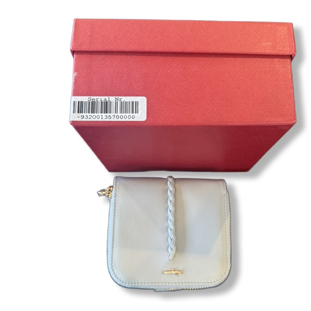 Salvatore Ferragamo White Leather Compact Wallet - Picture 4 of 10